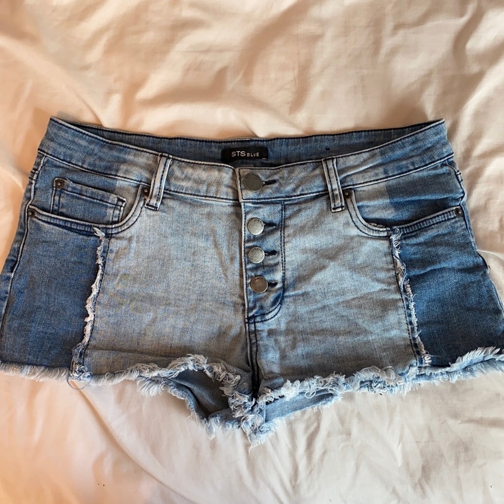 Two Toned Jean Shorts!!!